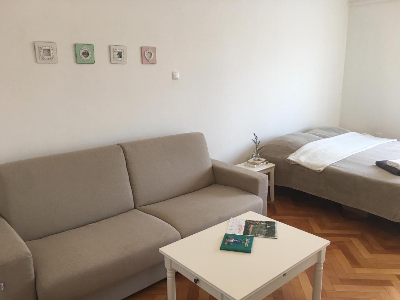 Historic Mexico Building Appartement
